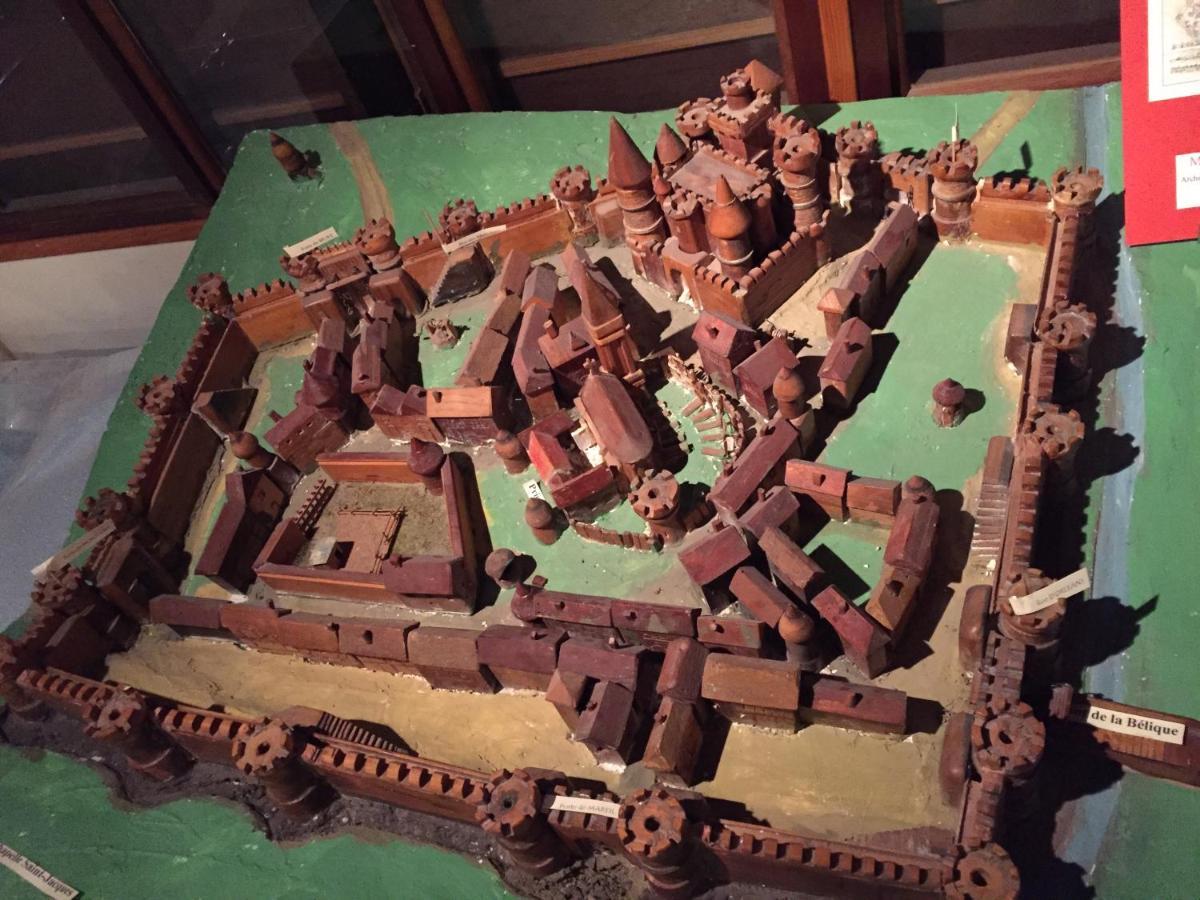 Les Gites Du Clos Saint-Martin Maule Zewnętrze zdjęcie